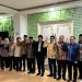 Berfhoto bersama usai pemaparan. FOTO: UCUP
